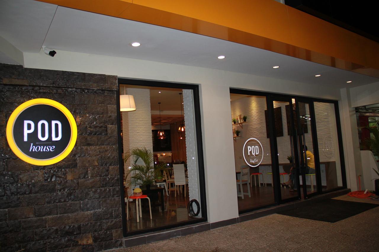 Pod House Makassar Hostel Ngoại thất bức ảnh
