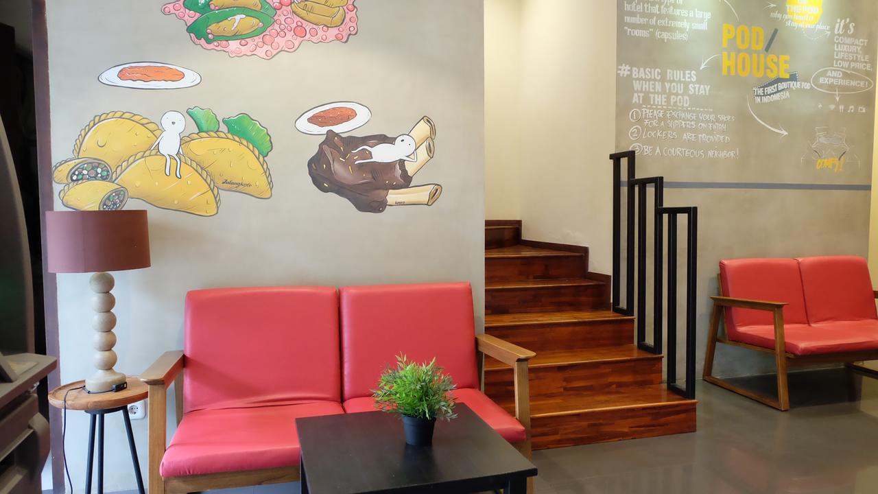 Pod House Makassar Hostel Ngoại thất bức ảnh