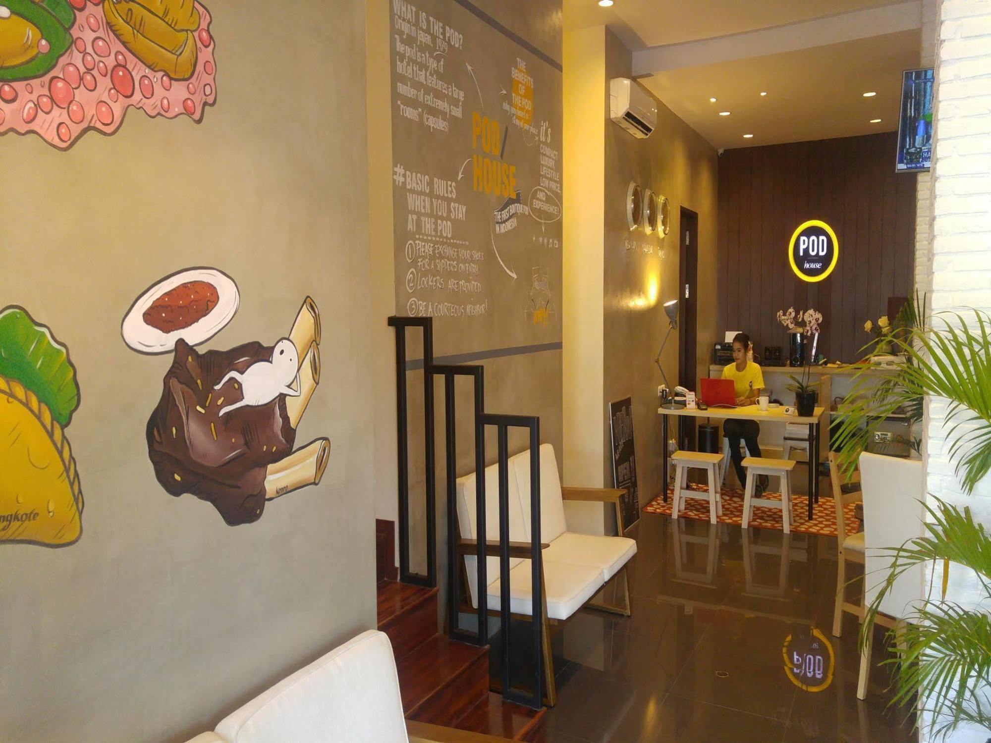 Pod House Makassar Hostel Ngoại thất bức ảnh