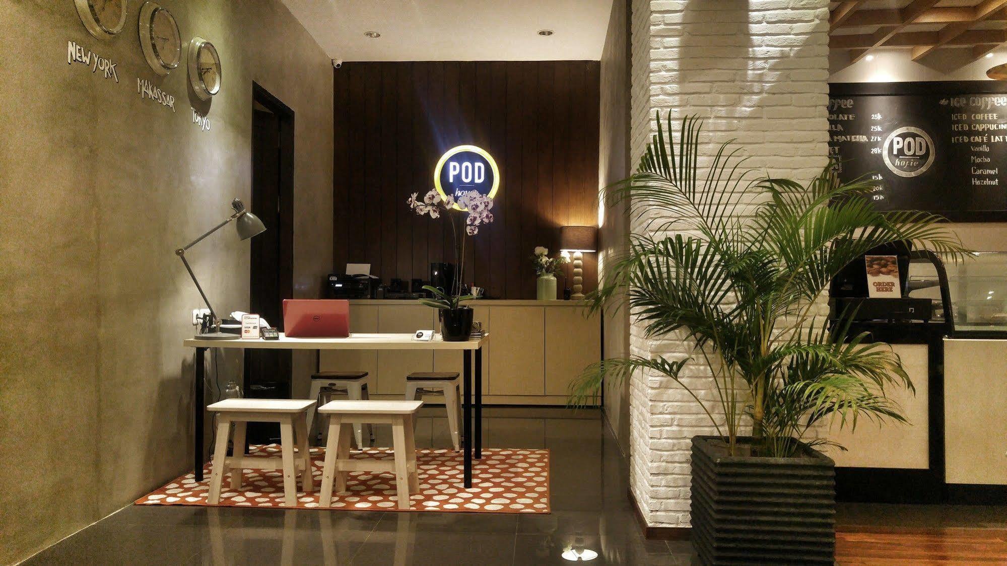 Pod House Makassar Hostel Ngoại thất bức ảnh